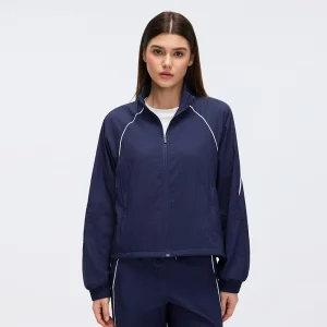 Front view of MZ-018 Navy Blue ultra-lightweight sports windbreaker.