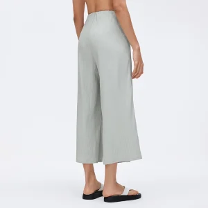 Rear view of MZ-021 highlighting the rounded 3D tailoring and smooth drape.