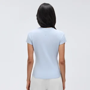 Rear view of MZ-037 showcasing the clean silhouette and reflective detail.