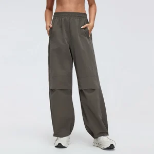 Front view of MZ-044 Deep Khaki mid-waist pleated wide-leg pants.