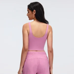 muzyoga-MZ054-u-back-athletic-tank-rear.webp Rear view showcasing the clean U-back design and professional stitching.