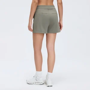 Rear view of MZ-075 showing the sleek horizontal back pocket design.
