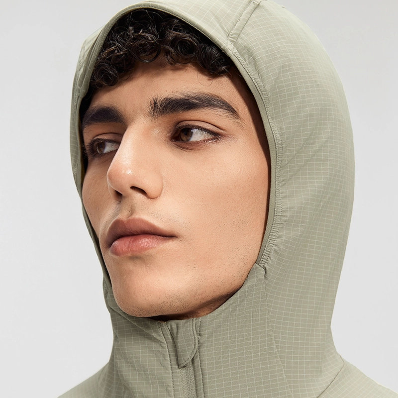 MZ-MJ006 | Wholesale Men's Hooded Training Jacket: 90G Nylon-Polyester Grid Fabric & Mesh Ventilation - Oak Brown - muzyoga 3 Detailed view of the ergonomic fitted hood on MZ-MJ006.