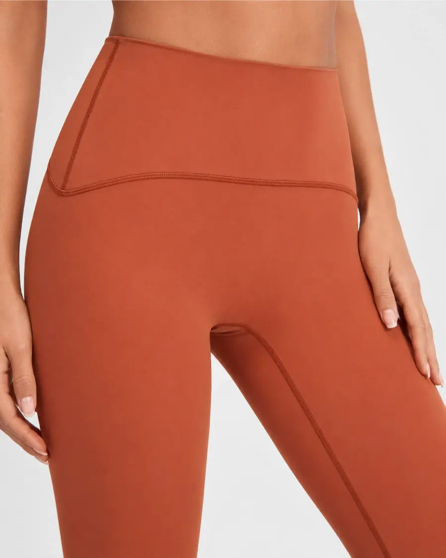 High waist leggings waistband gusset and seam detail